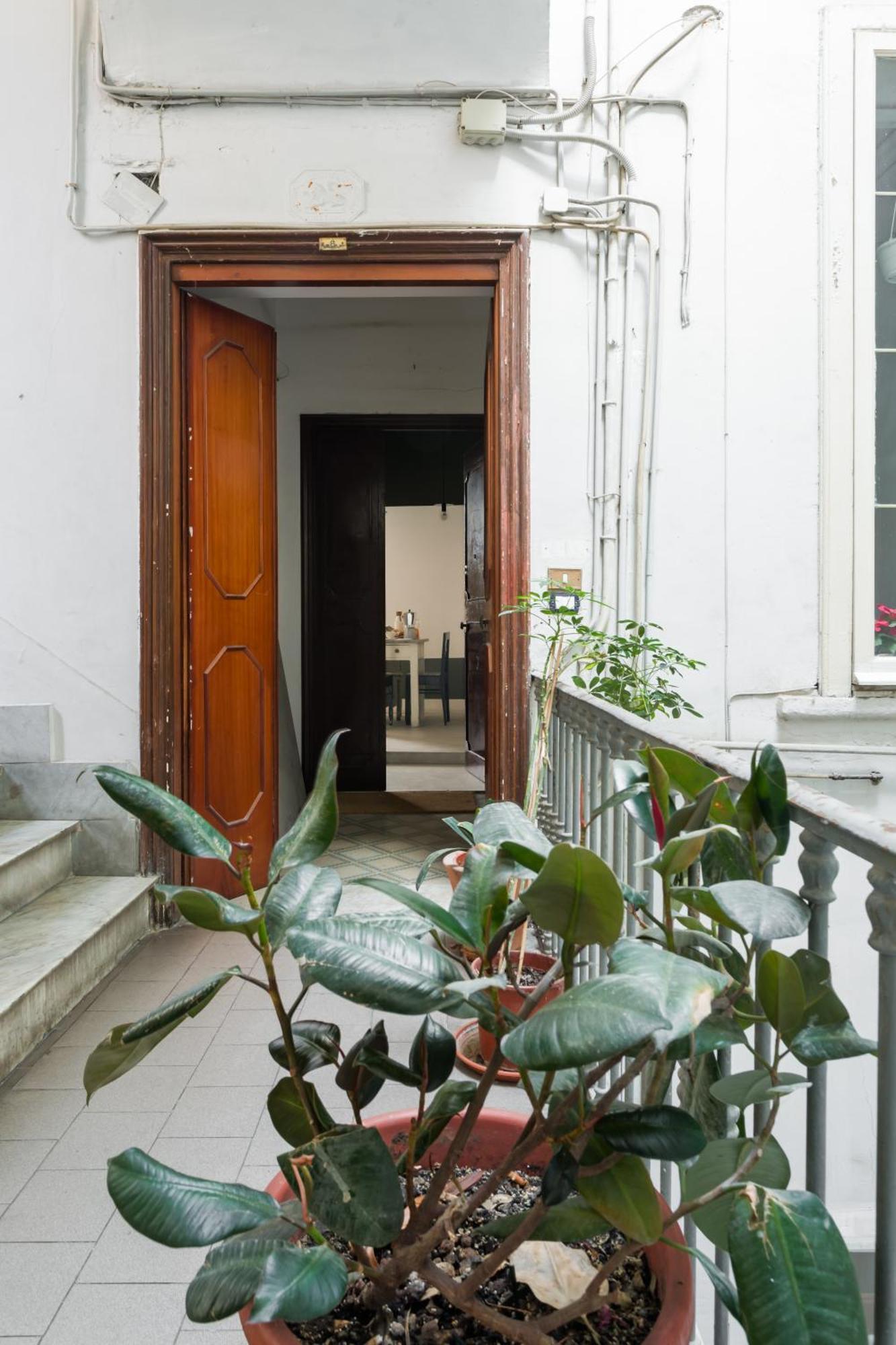 Апартаменты Casa Dei Mille Napoli Экстерьер фото